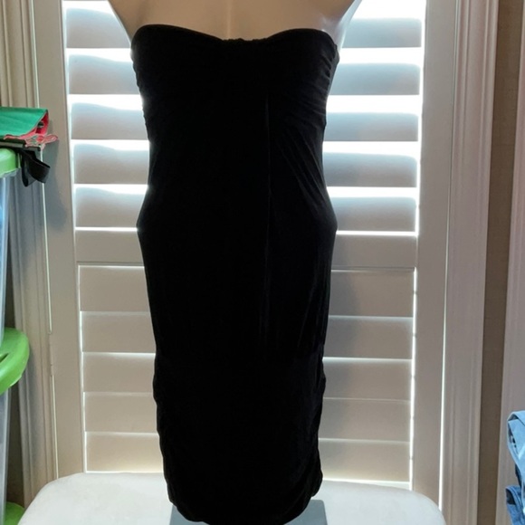 a'gaci Classic Black Strapless Dress - Picture 1 of 10